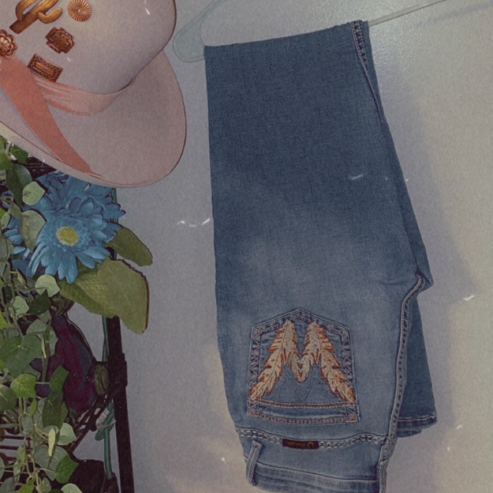 Woman’s wranglers 7/8 x 36